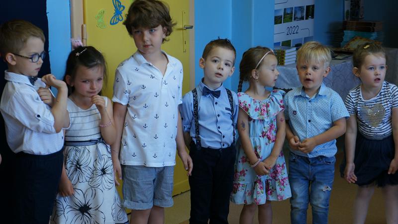 Zdjęcie przedstawiające zakończenie roku szkolnego 2021/2022