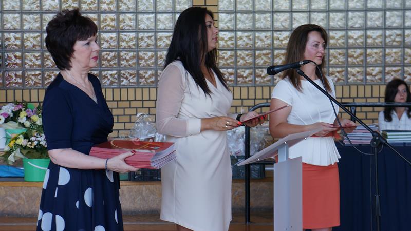 Zdjęcie przedstawiające zakończenie roku szkolnego 2021/2022