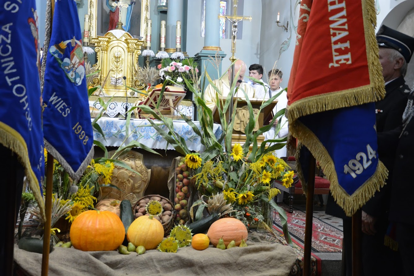 Zdjęcie przedstawia fragment mszy świętej