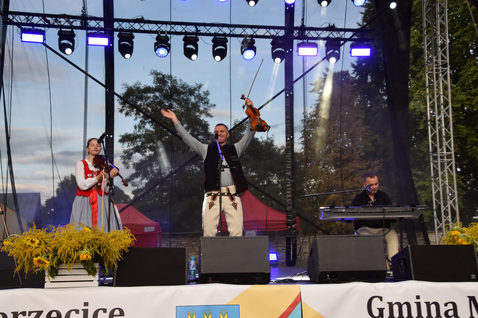 Zdjęcie przedstawia fragment występu Góralskiej Chory