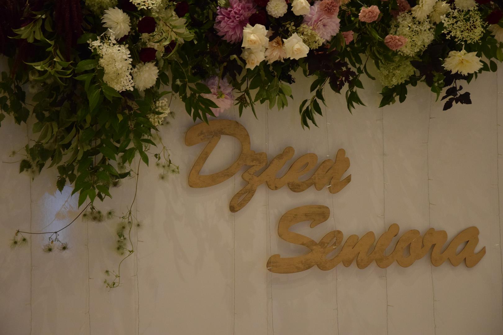 Zdjęcie przedstawia napis "Dzień Seniora"