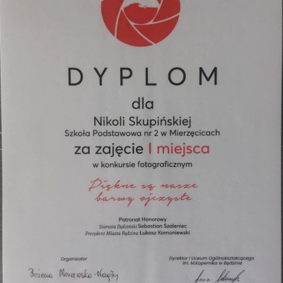 Zdjęcie przedstawia dyplom dla uczennicy Nikoli Skupińskiej
