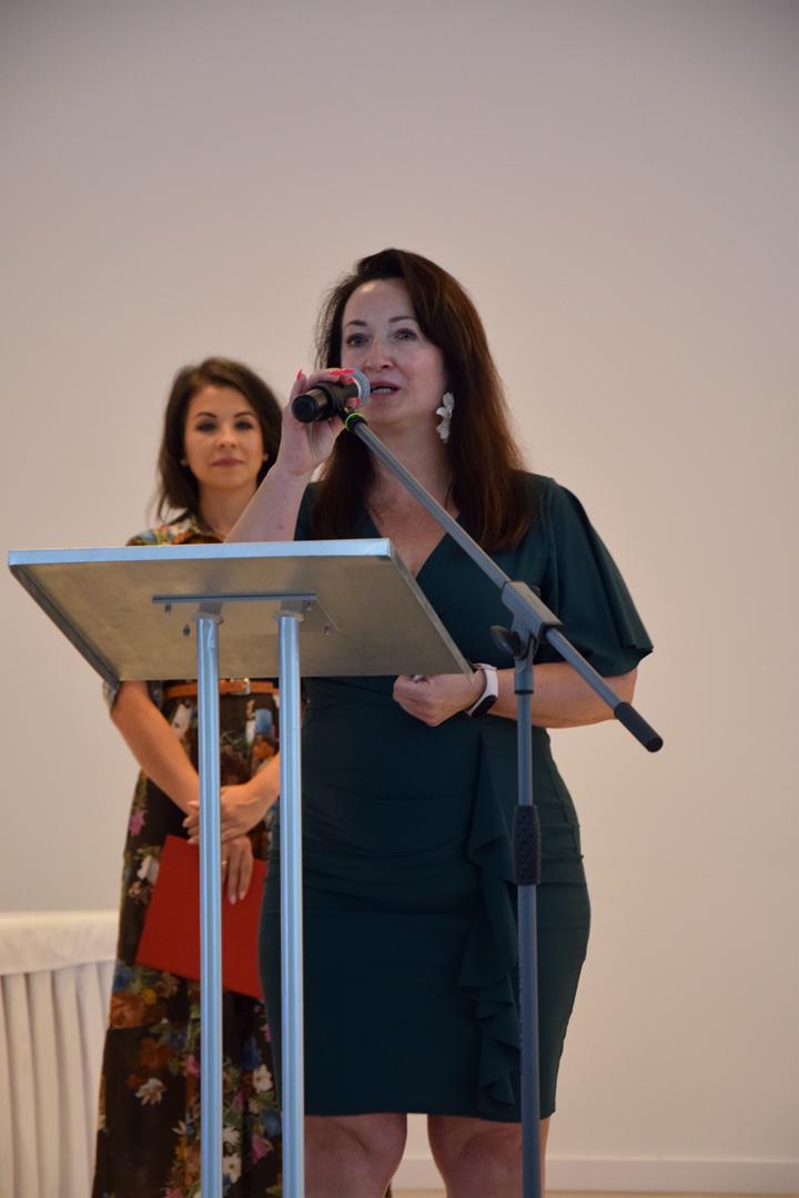 Zdjęcie przedstawia moment przemówienia vice Wójt Gminy Mierzęcice Pani Iwony Kłys