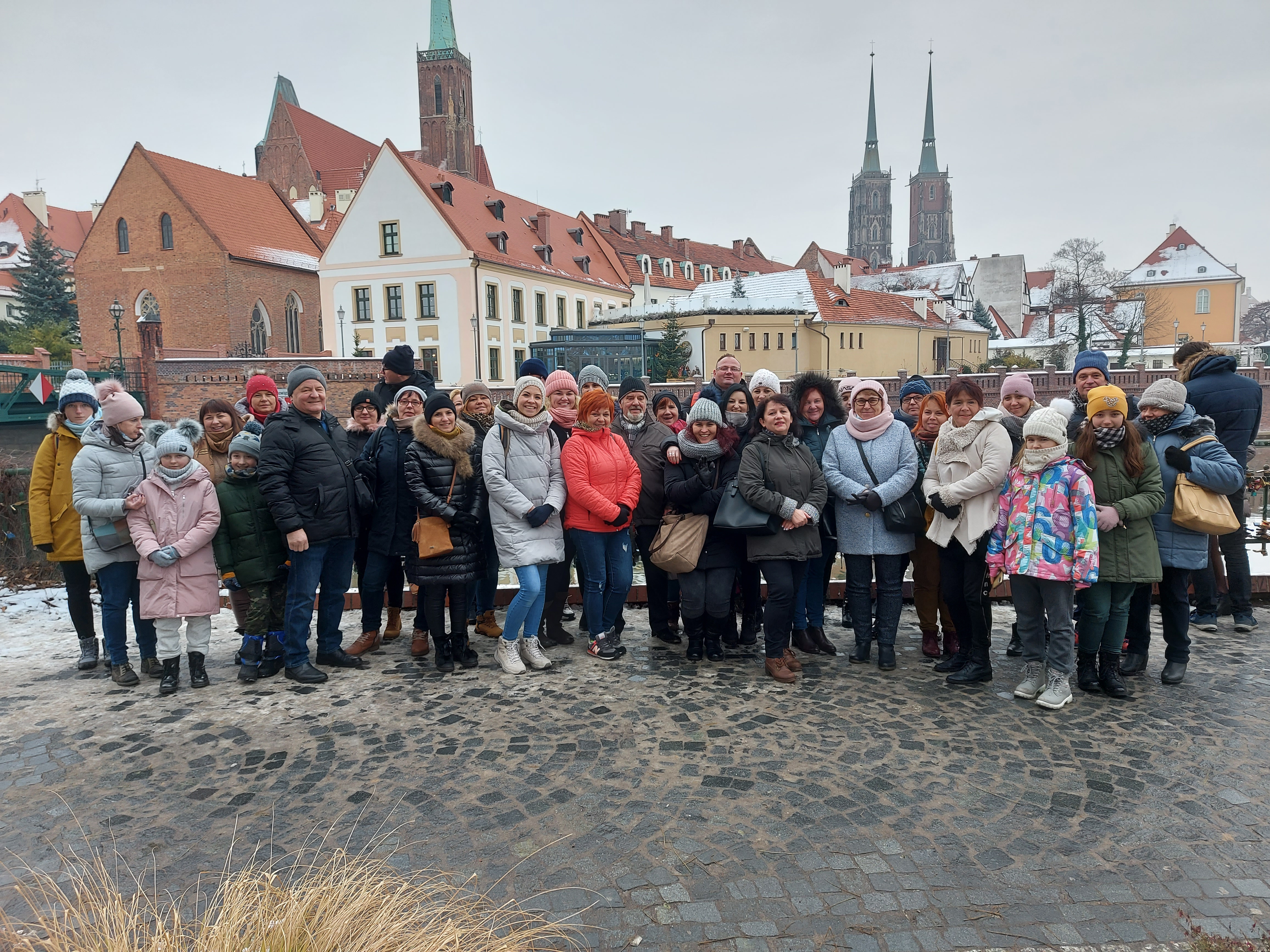 Zdjęcie uczestników wycieczki na Jarmark Bożonarodzeniowy we Wrocławiu