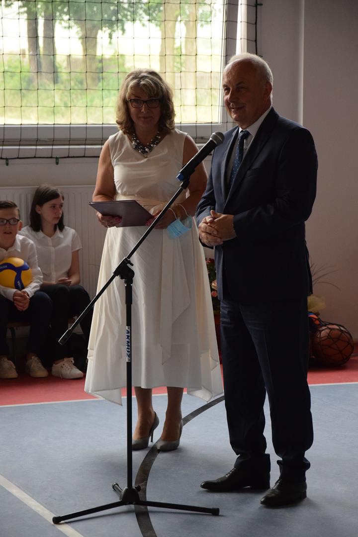 Zdjęcie przedstawiające moment przemowy Wójta Gminy Mierzęcice Grzegorza Podlejskiego