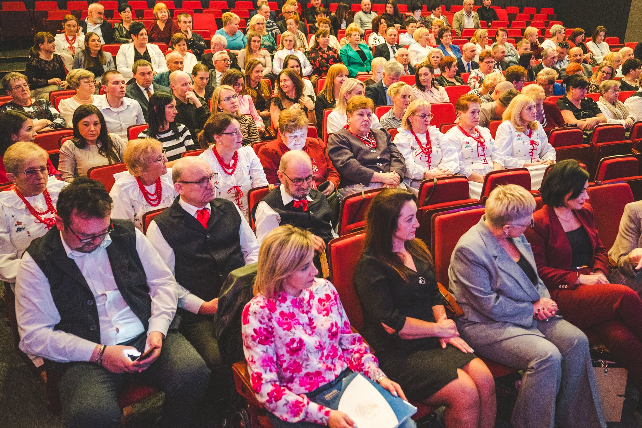 Zdjęcie przedstawia publiczność i&nbsp;gości zaproszonych na wydarzenie" I&nbsp;Powiatowy Dzień Sołtysa"