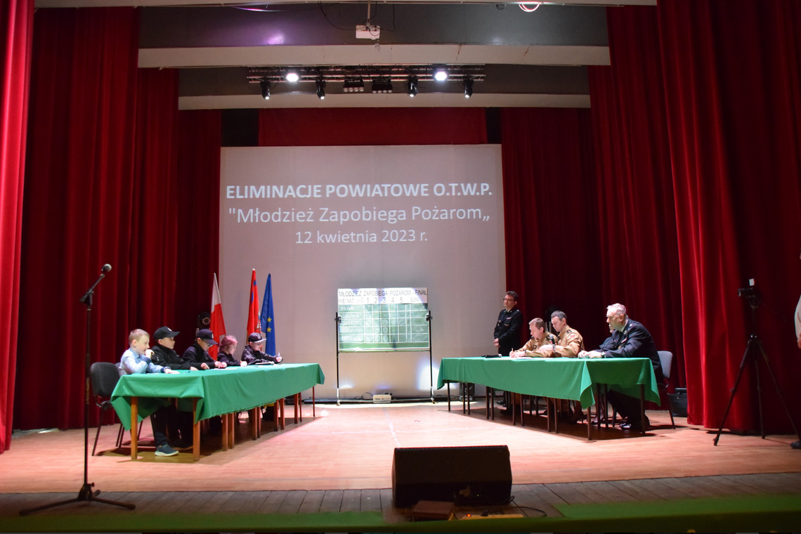 zdjęcie na sali w Miejsko - Gminnym Centrum Kultury Sportu i Turystyki w Siewierzu