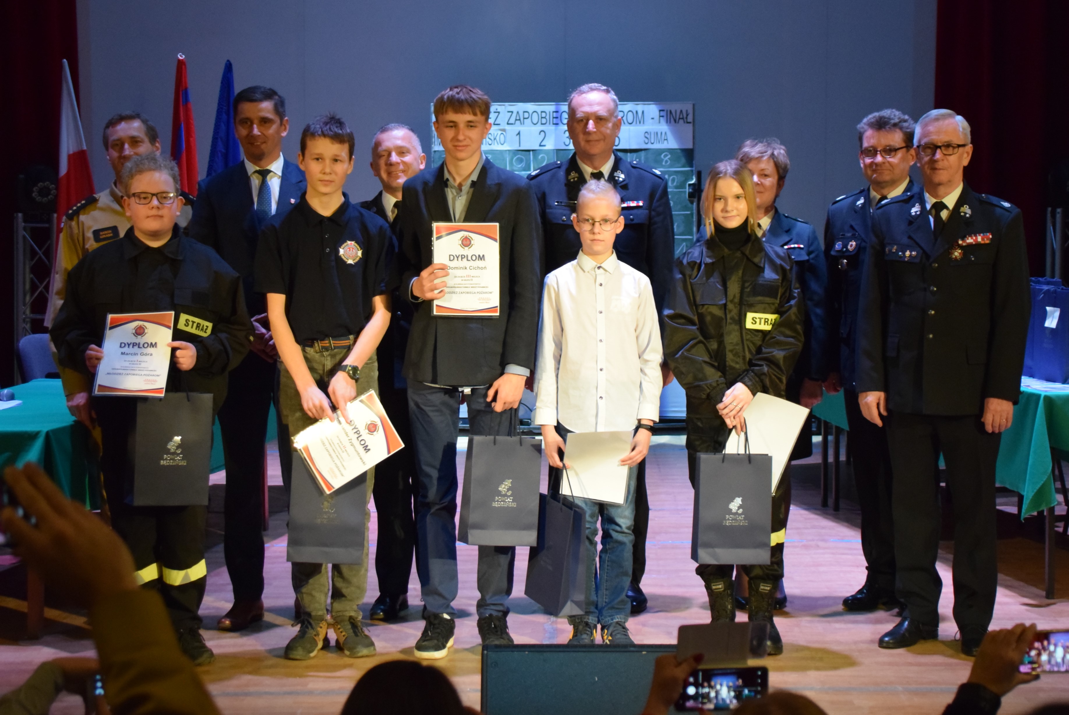 zdjęcie na sali w Miejsko - Gminnym Centrum Kultury Sportu i Turystyki w Siewierzu