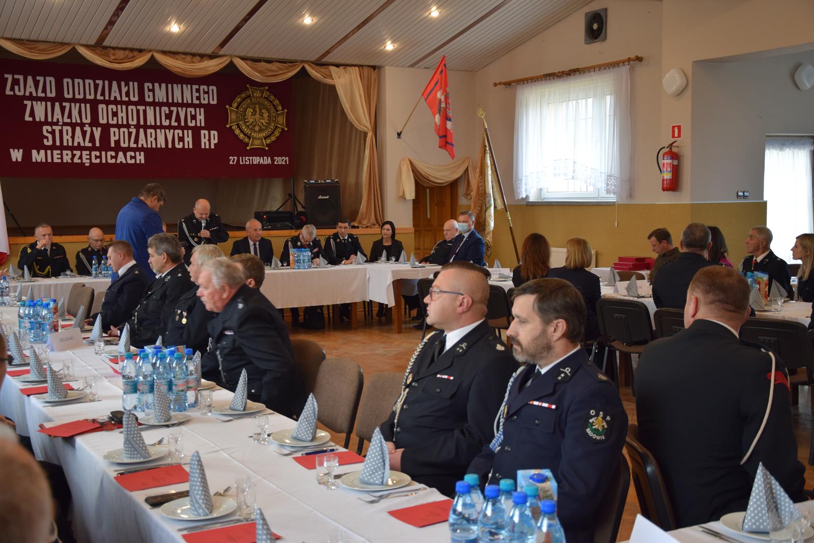 Zdjęcie z Zjazdu Odziału Gminnego Związku OSP RP w Mierzęcicach